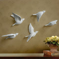 Ladda bilden i Galleri Viewer, Nordic Wall Bird Art - Elegant skandinavisk-inspirerad heminredning 
