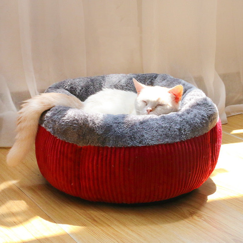 Plush Cat Bed - Comfortable and Versatile Feline Sleeping Haven